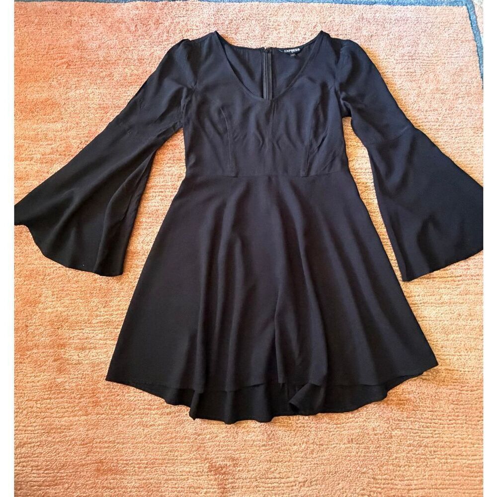 Express Black Bell Sleeve Mini Dress Size 2 Flowy V-Neck